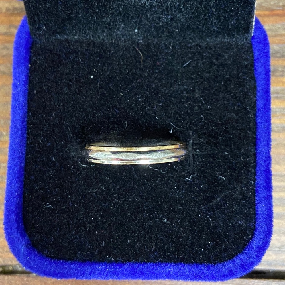 14K TWO TONE YELLOW/WHITE GOLD 2MM BAND SZ 6